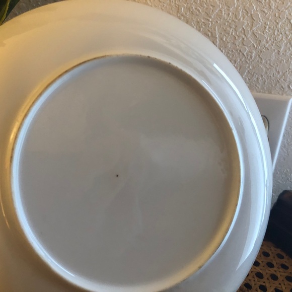 Vintage Mother Porcelain Plate w/Roses and Gold Trim - Picture 10 of 10